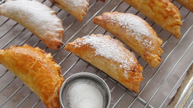 The Real Food Academy Miami's baked apple cinnamon empanadas recipe.