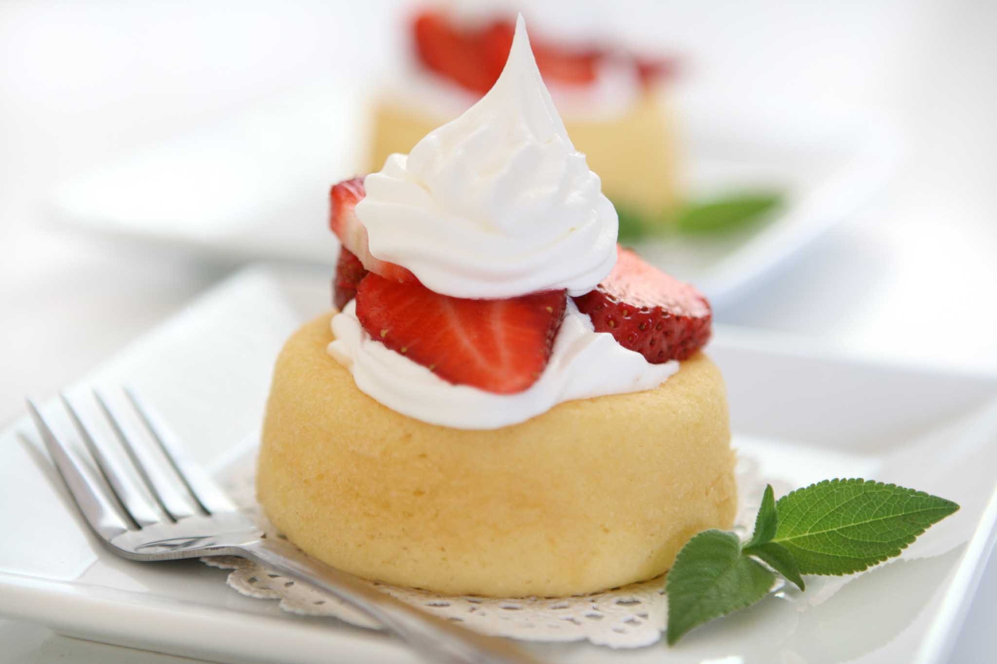 Fresh and organic strawberry shortcake at The Real Food Academy Tampa.
